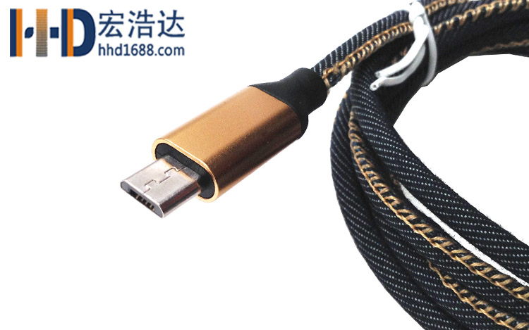 USB3.1 type-c數據線的充電速度和傳輸文件的速度都要比micro USB的速度快